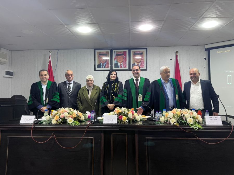 حسين المجالي وعائلته يهنئون إبنتهم تمارا