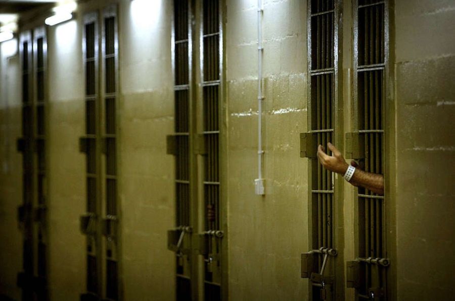 هيئة محلفين أميركية تقضي بدفع 42