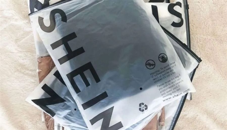 لدغة عقرب في طرد شي إن