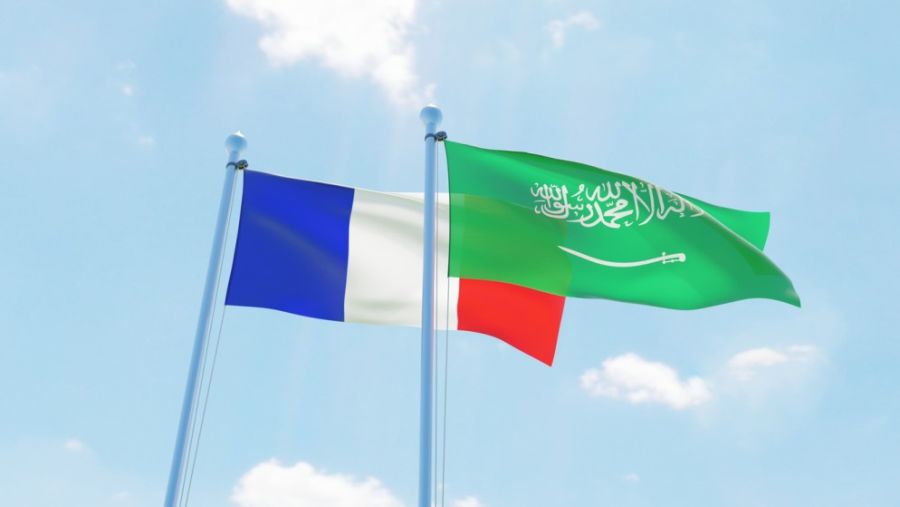 ماكرون سيزور السعودية بين 2-4 كانون