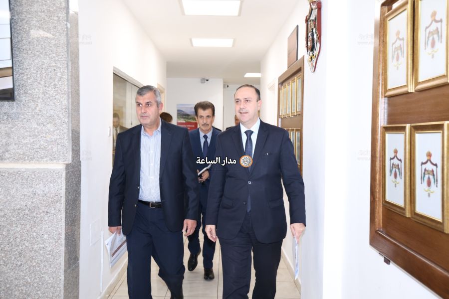 الحكومة: لا مواقف سياسية من استخراج