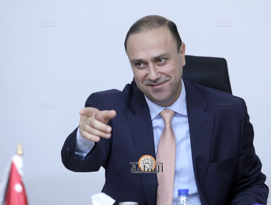 جماعة عمان تسأل: من هو رجل