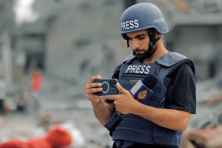 إخلاء طبي للصحفي بقناة الجزيرة علي