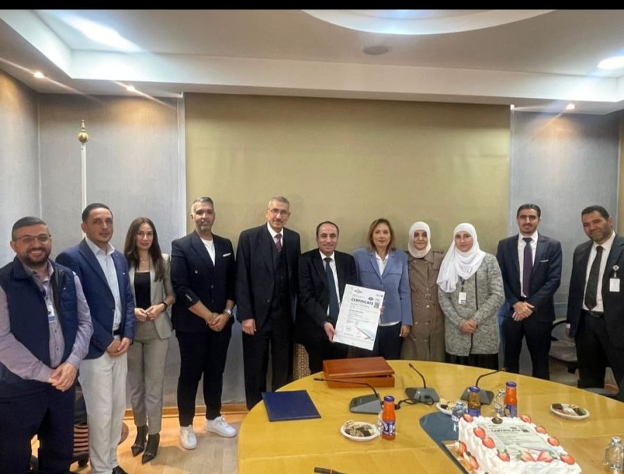 دائرة الأراضي تحصل على شهادة الآيزو