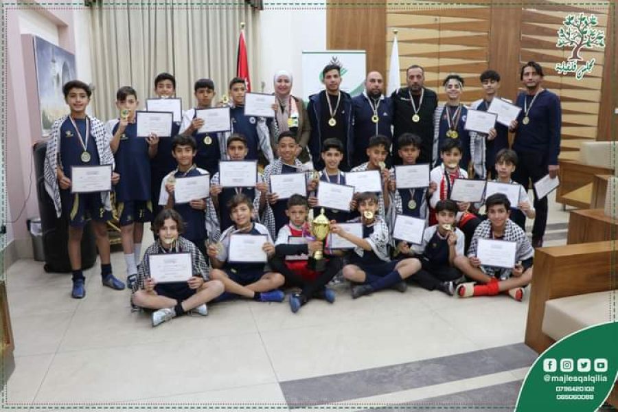 شريم تكرم مدربين ولاعبين في نادي