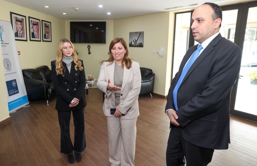 وزارة الشباب وهيئة أجيال السلام تبحثان