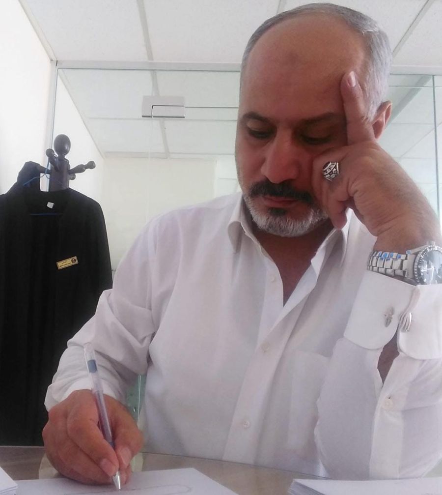 والدة المحامي محمود الدقور في ذمة