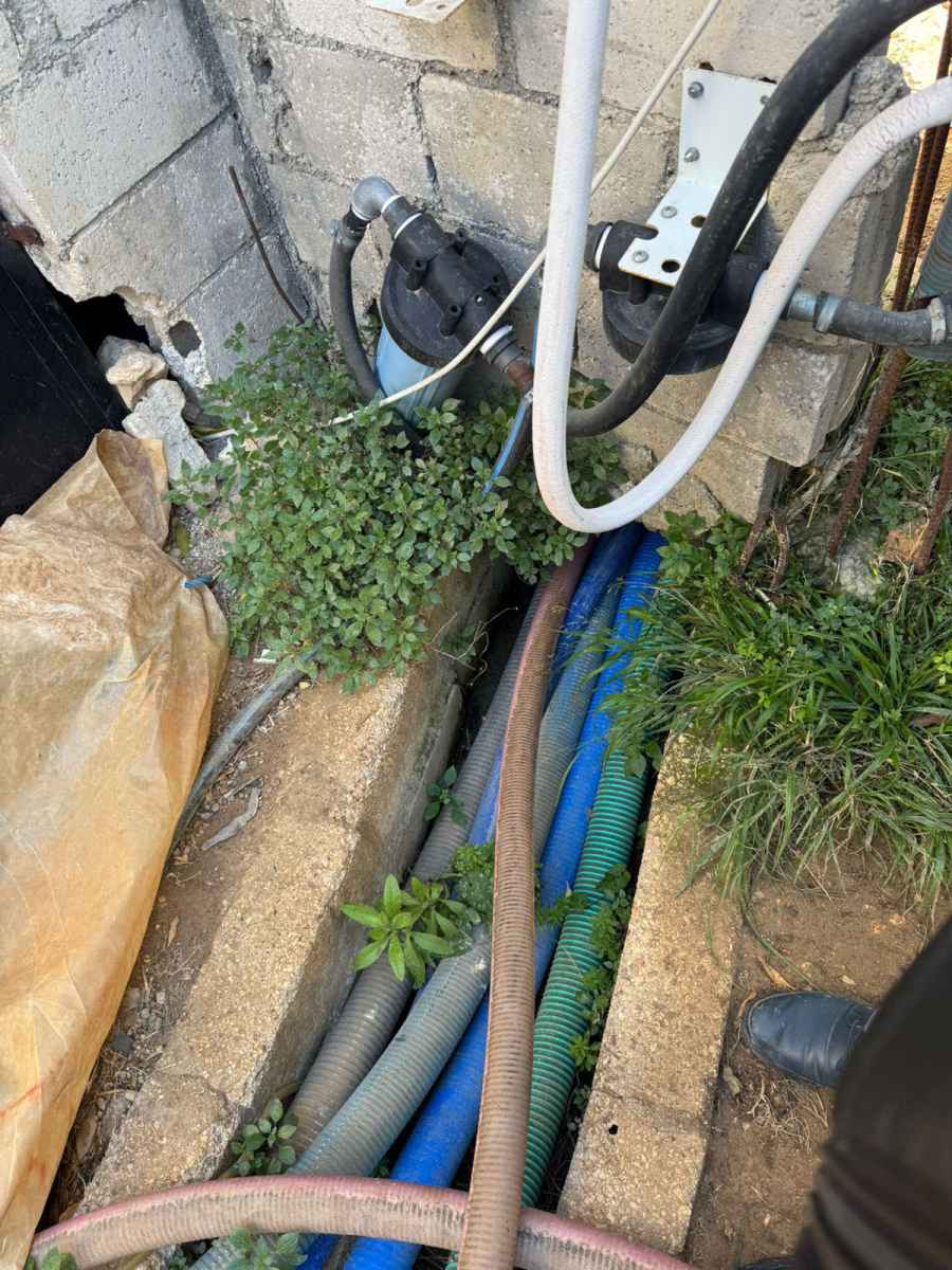 المياه تنفذ حملة لضبط اعتداءات على