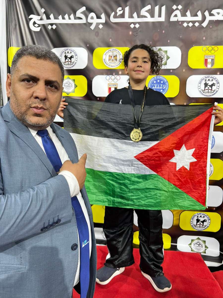 البطل عيسى عبدالله.. مبارك الذهبية