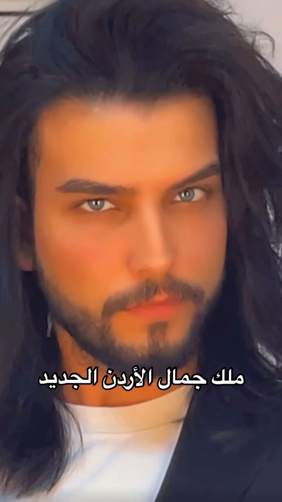 مشعل رمزي يعلن نفسه “ملك جمال