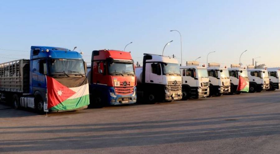 الأردن يسير 50 شاحنة مساعدات إنسانية