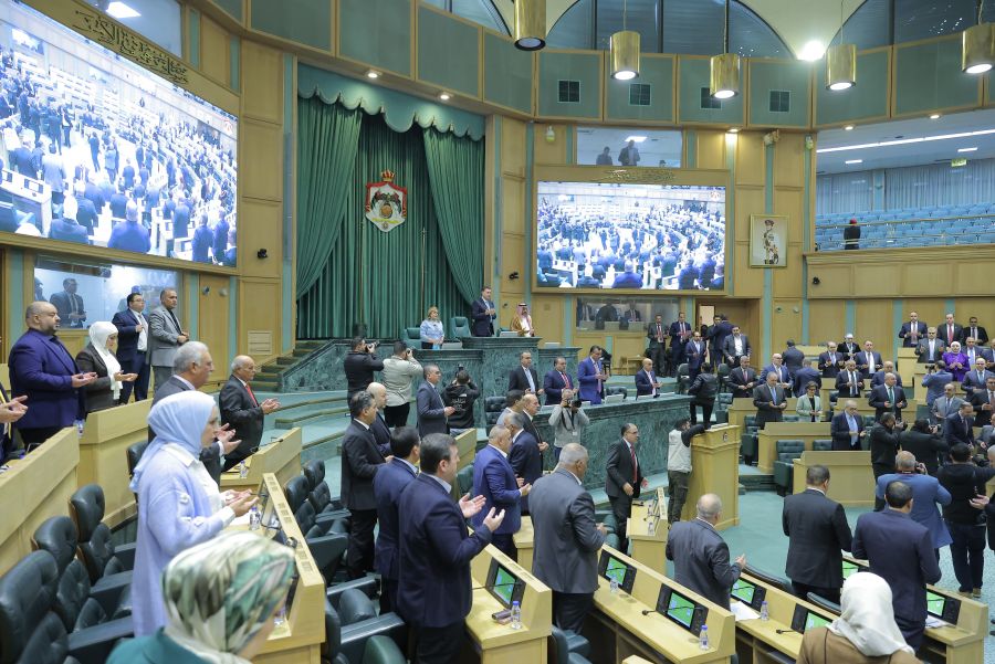 مجلس النواب يقرأ الفاتحة على روح