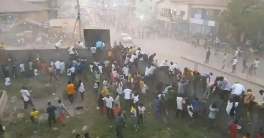 جثث مصطفة على مدّ النظر.. تدافعات