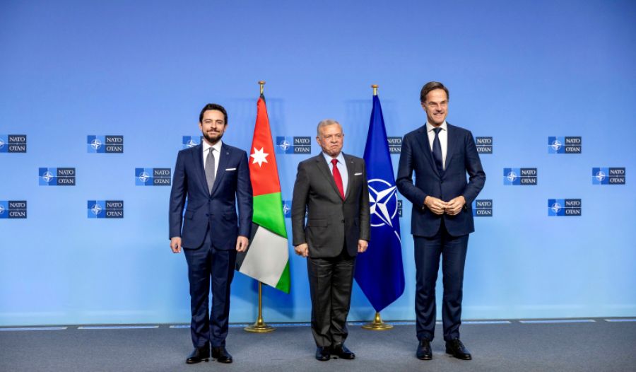 الملك يلتقي في بروكسل أمين عام