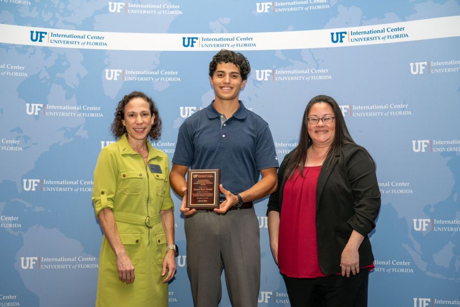 من بين أكثر من ألف طالب..