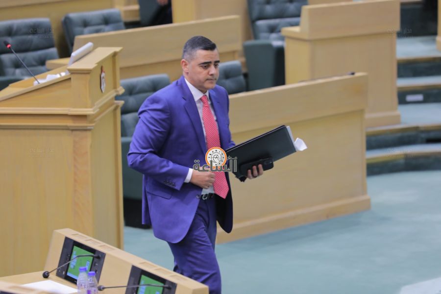 النائب محمد المحارمة يطالب بانشاء ملعب
