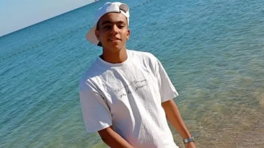 قيدوه ساعات لتصوير فيديو.. مقتل طالب