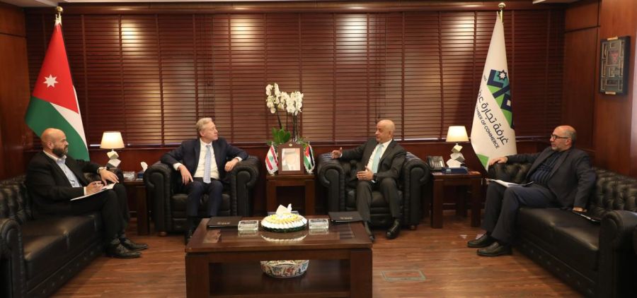 الحاج توفيق يدعو للتشبيك بين القطاعين