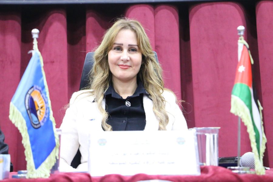 الدكتور محمود أبو شعيرة يهنئ عميدة