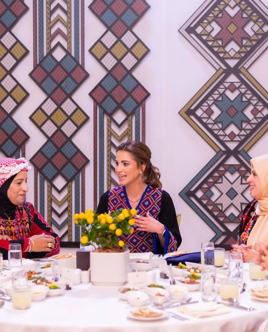 الملكة رانيا: بين أهلي وخواتي في