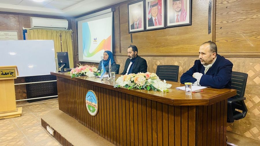 كلية الاداب تعقد ندوة وعد بلفور