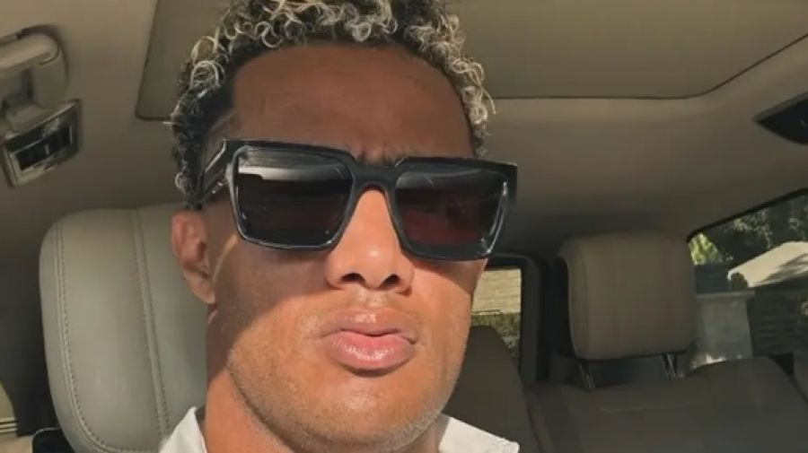 عائلة السادات تهاجم محمد رمضان :