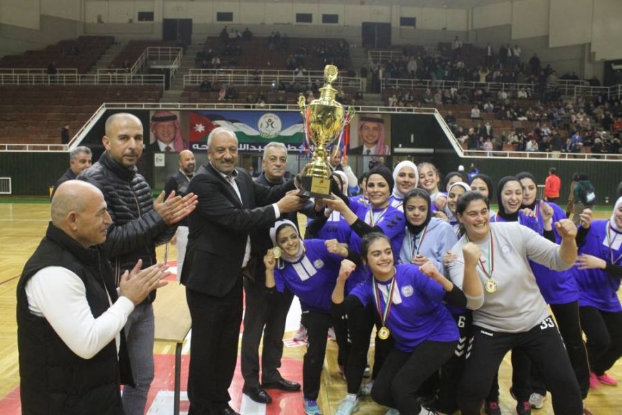 حرثا بطلا لدوري السيدات لكرة اليد