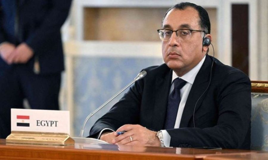 اصيب بدوار.. رئيس الوزراء المصري مصطفى