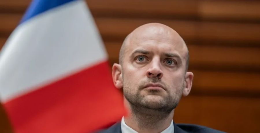 فرنسا: رفع العقوبات عن سوريا سيكون