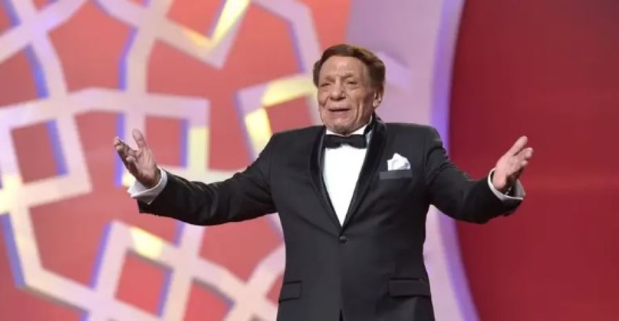 شرط وحيد وضعه عادل إمام للعودة