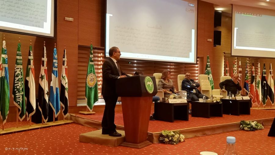 الدكتور عدنان الابراهيم شاغل كرسي الالكسو