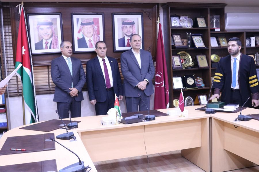 ٨٢ محاميا يؤدون اليمين القانونية أمام