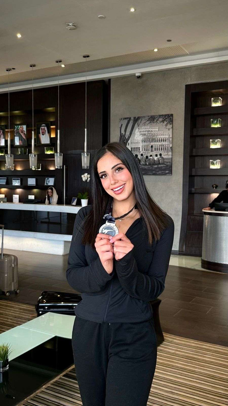 الأردنية نتالي.. فتاة ذهبية تخطف الأنظار