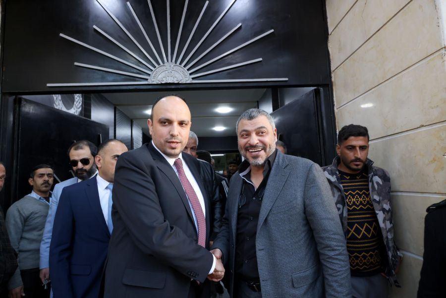 وزير الشباب يهنئ الهيئة الإدارية لنادي