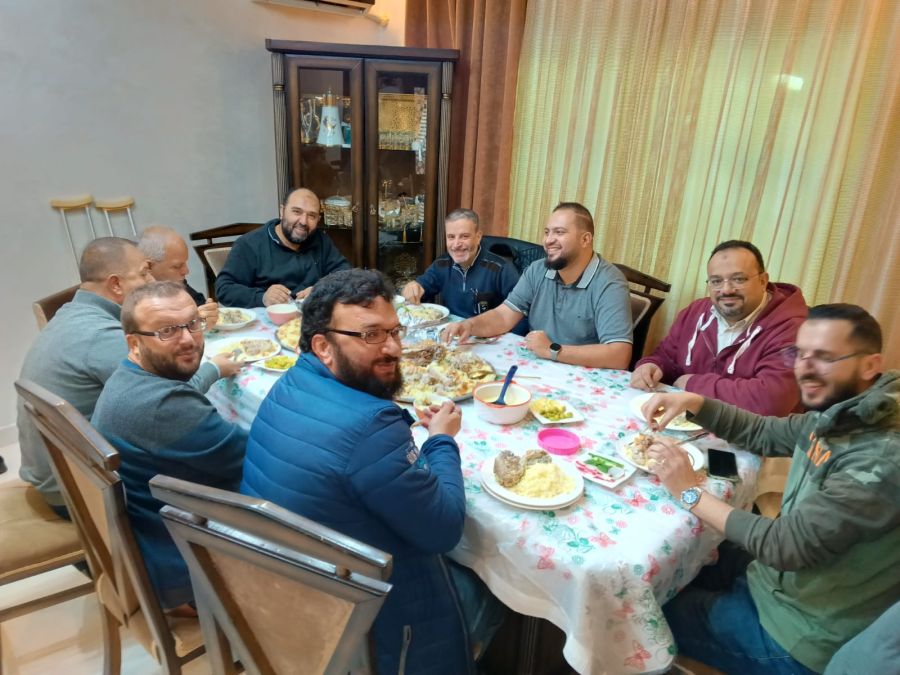 وفد من الرأي يزور الزميل خلدون