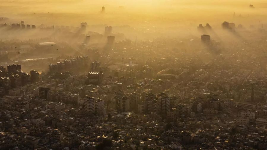 سوريون يعيدون اكتشاف عاصمتهم من أعالي