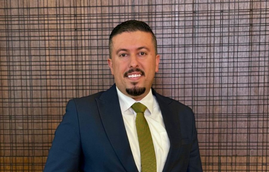 معن فراج يحصل على الماجستير في