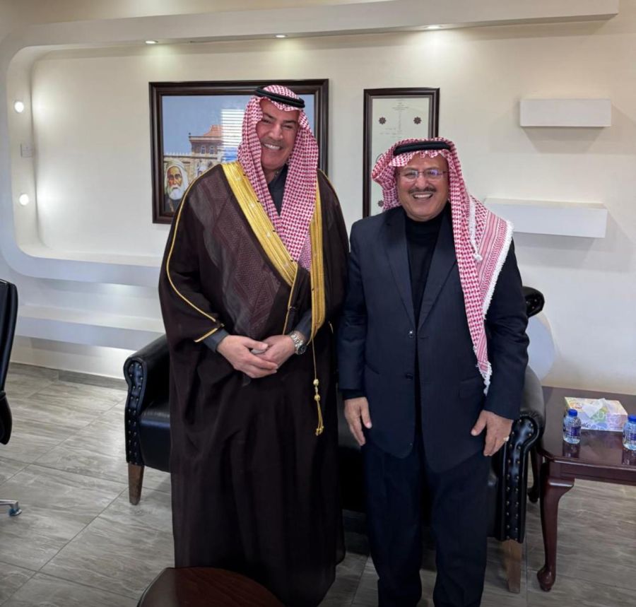 الشيخ حمد الحنيطي في الديوان الملكي