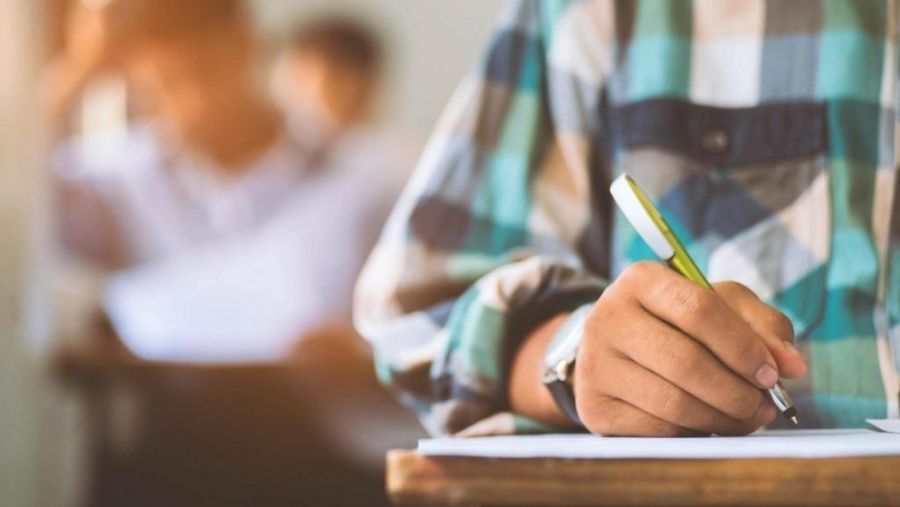 ترجيح إعلان نتائج امتحان تكميلية التوجيهي