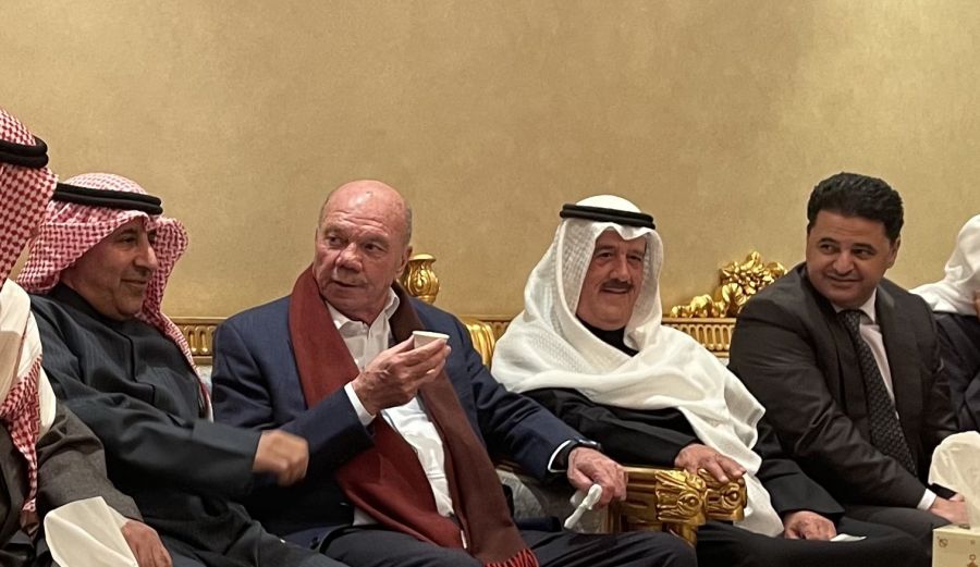 فيصل الفايز يروي في ديوان الديحاني: