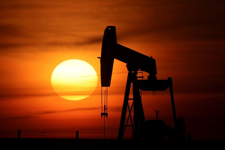 النفط يصعد 1 % مع ارتفاع