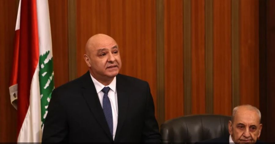 رئيس لبنان يبدأ الاثنين الاستشارات لاختيار