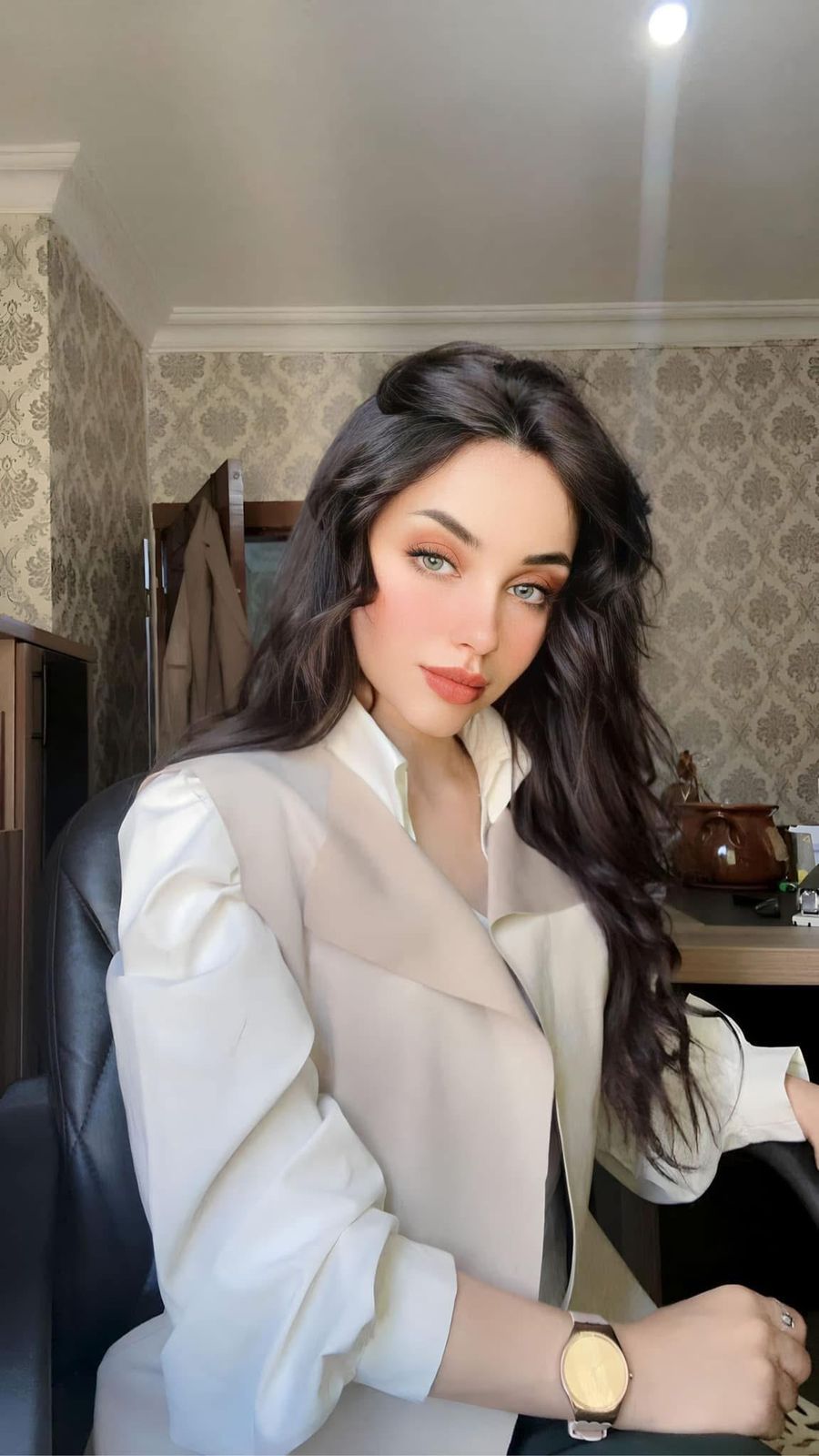 المحامية المتدربة اريان قويدر.. مبارك