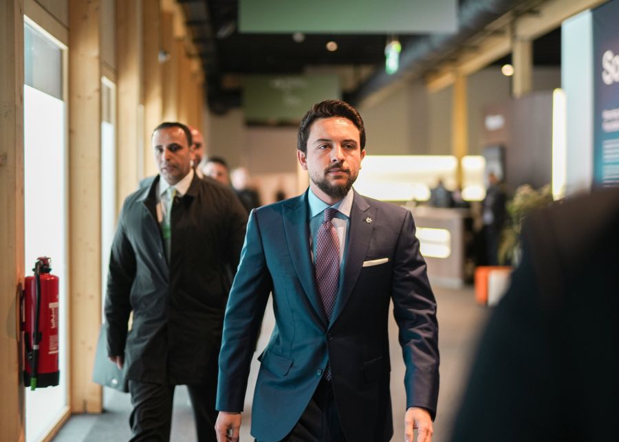 ولي العهد يشارك في دافوس (صور)