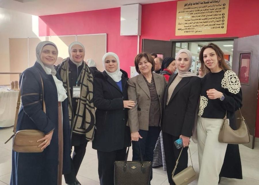 جامعة الزرقاء تشارك في تحكيم مشاريع