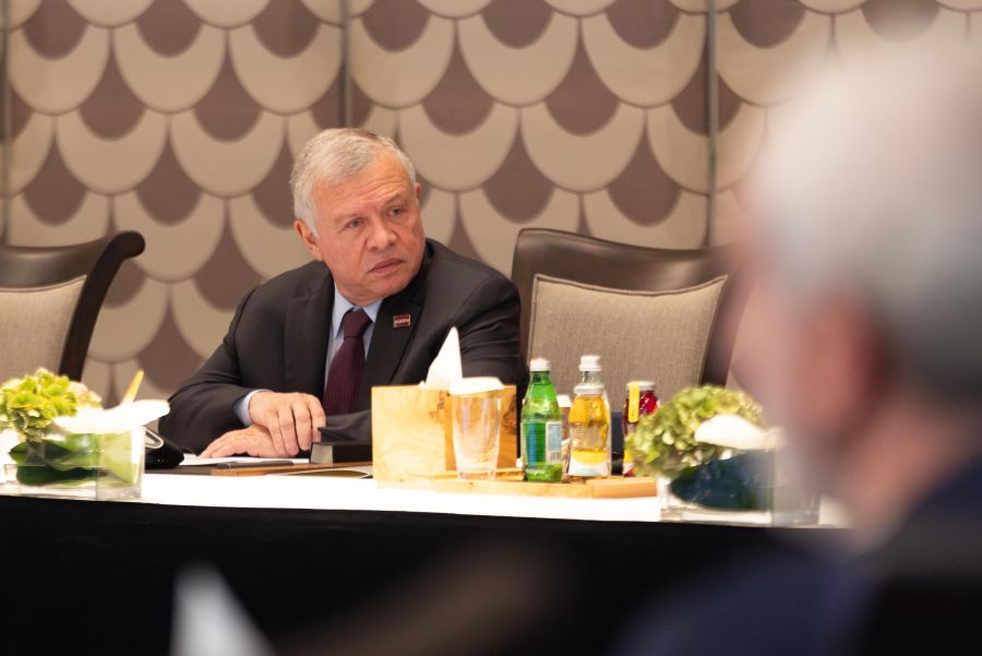 الملك يعقد اليوم لقاءات مع عدد