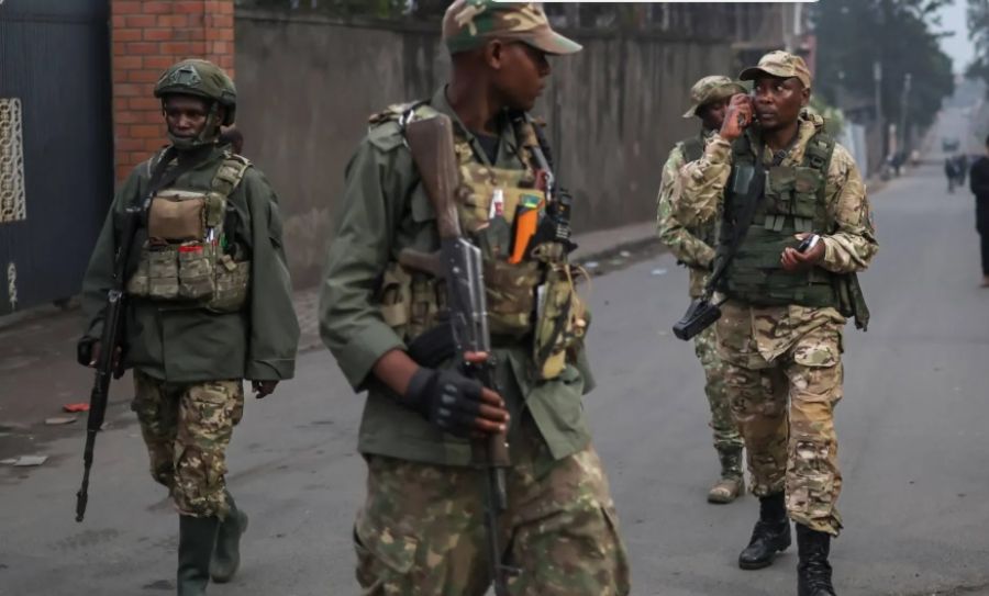 واشنطن تأمر موظفيها غير الأساسيين بمغادرة