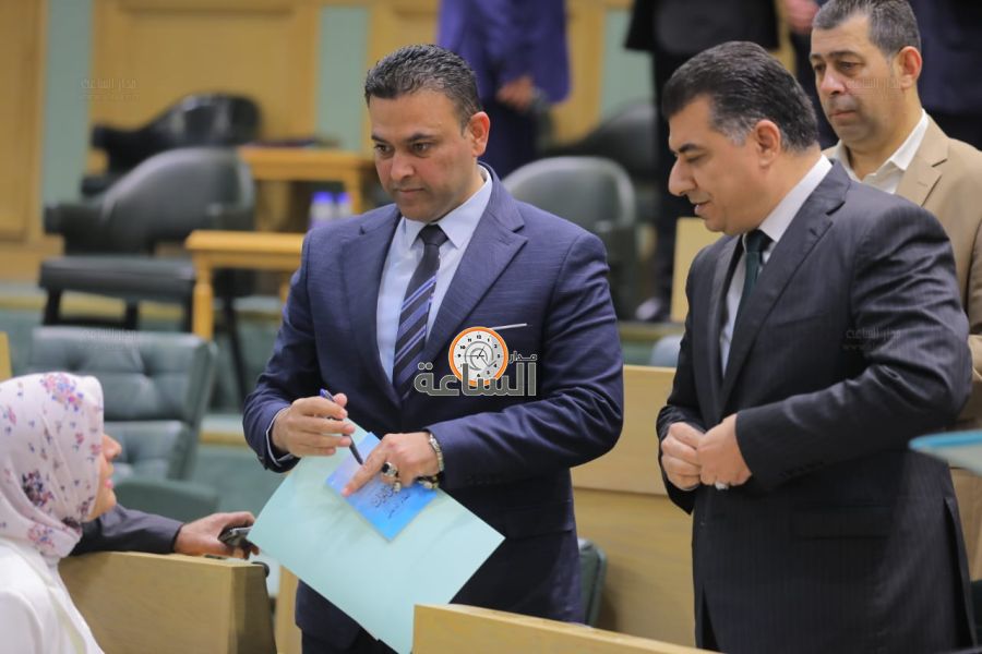 النواب في جلسة تشريعية (صور)