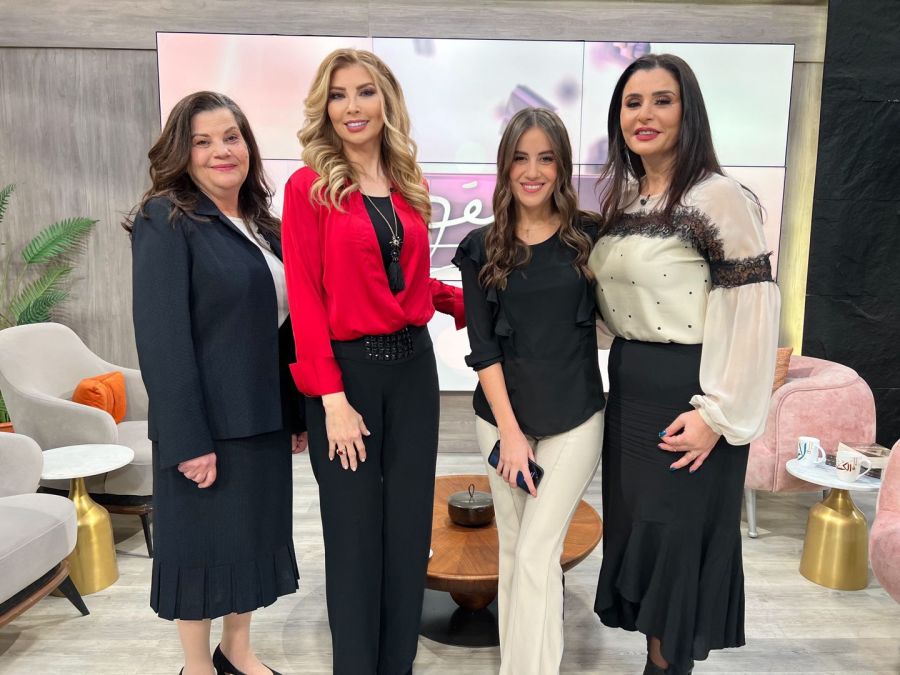 علاقة الأم بابنتها في كوني أنت: