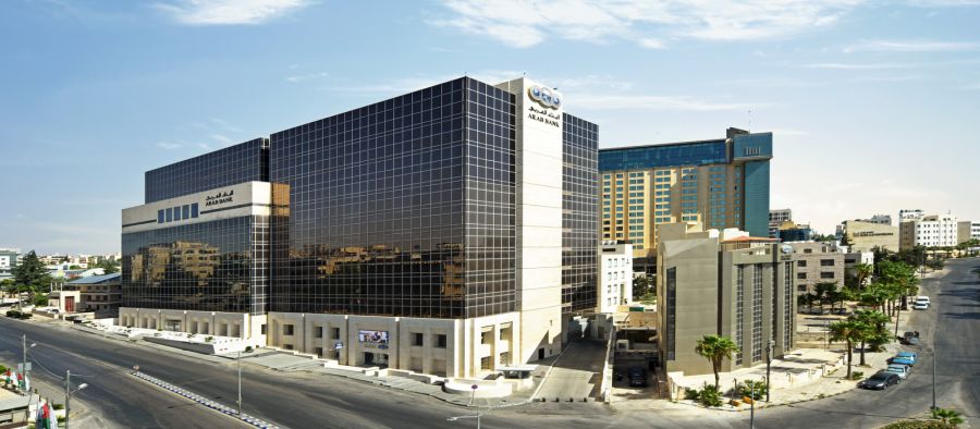 تجديد اتفاقية التعاون بين البنك العربي